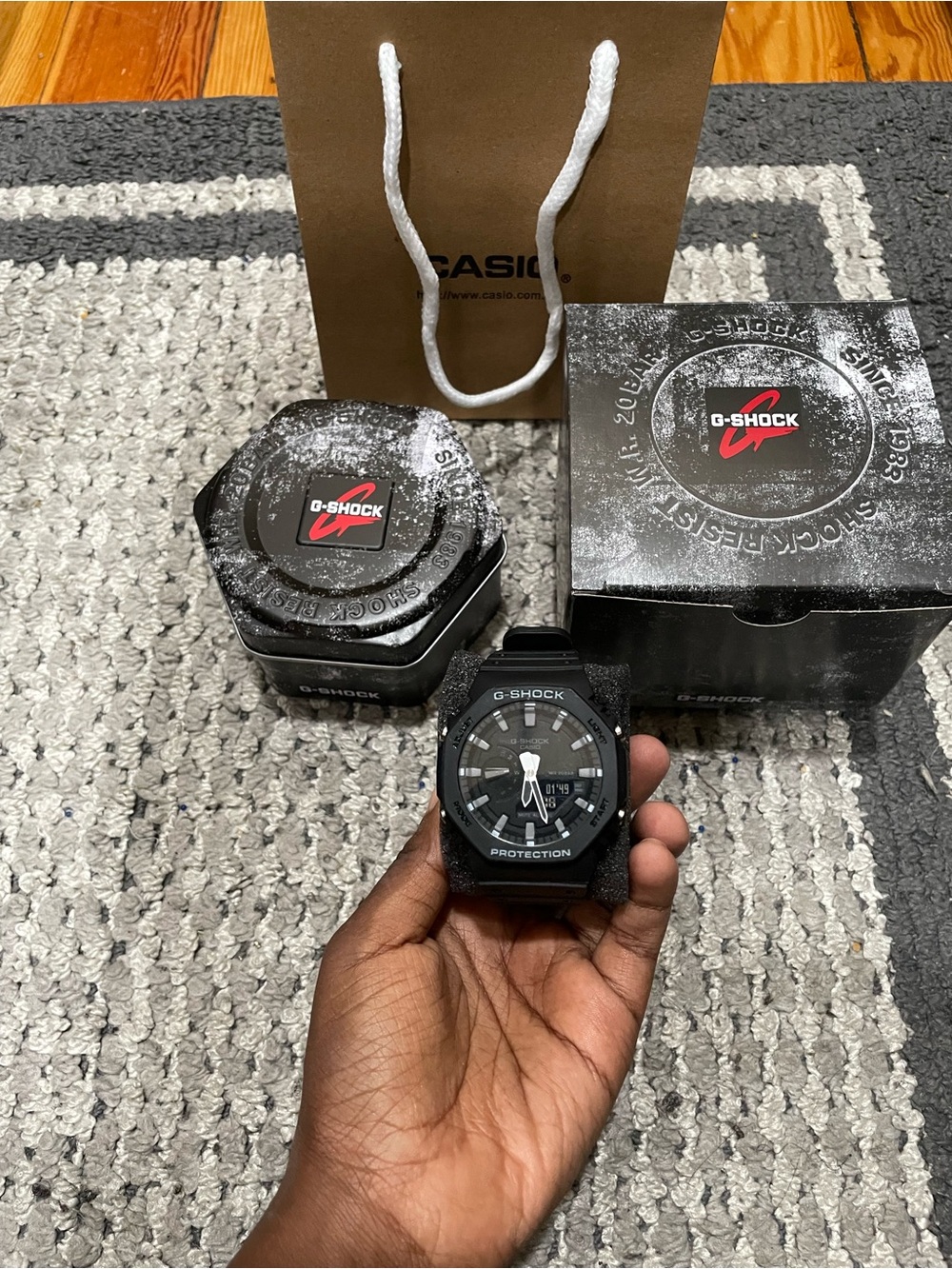 G-Shock Ga - 2100 black and white